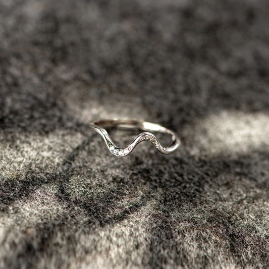 Sparkling Wave 925 Sterling Silver Ring